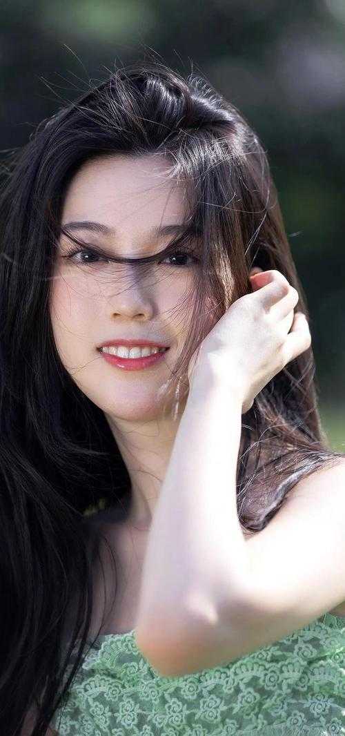 赌石无敌后，大佬排队找我免费看