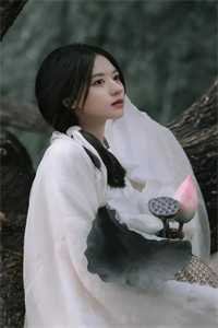 情深缘浅，终成幻影无删减版