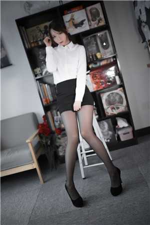 我一心求死后，大家突然都开始爱我结局