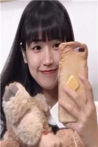 且趁余花眸一笑全新