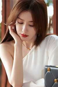 给变态做全职太太，高危高薪高兴最新章节列表