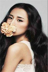 成人礼上，我把青梅让给贫困生全文+免费