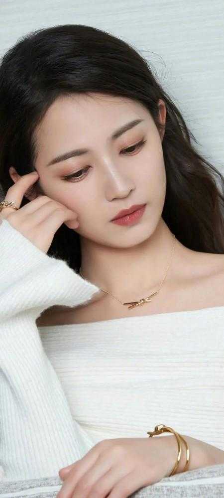 未婚妻和资助男大领证后，我闪婚了新上热文