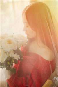 恰逢微光坠落时周薇霍辰大结局