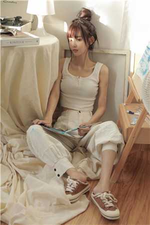 风起芦湾，斜阳碎成金全篇